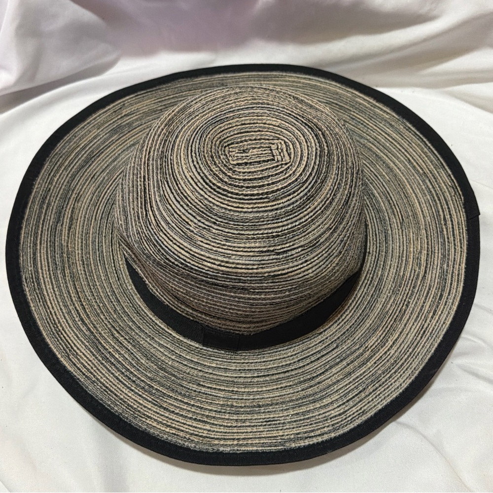 Solar Escape Women’s Wide Brim Sun Hat Black Striped Beach